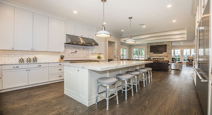 Desirable Quarton Lake Estate Home in Michigan