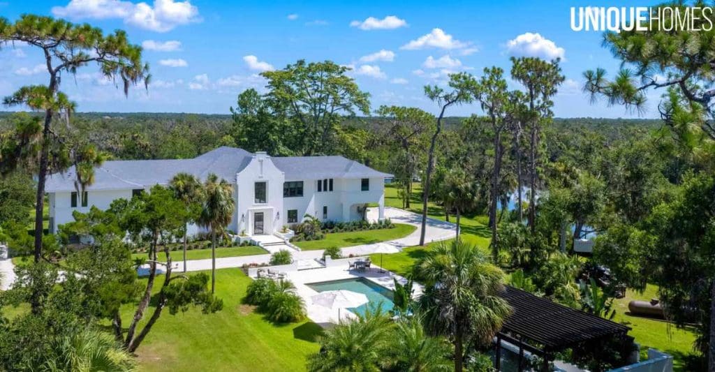 1245 Mill Creek Road Absolutely Stuns in Bradenton, Florida