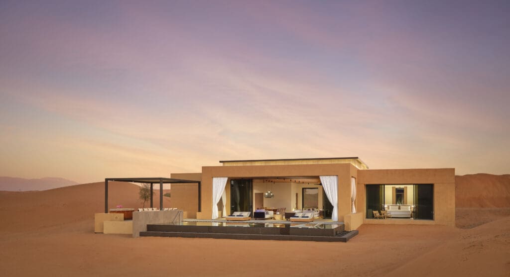 Modern Elements of Immersive Desert Home Design